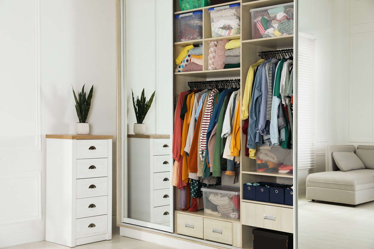 15 Stylish Bedroom Storage Solutions for Small Spaces